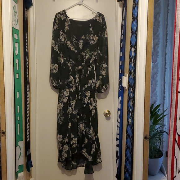 HiLo Green Floral Dress - Picture 1 of 3